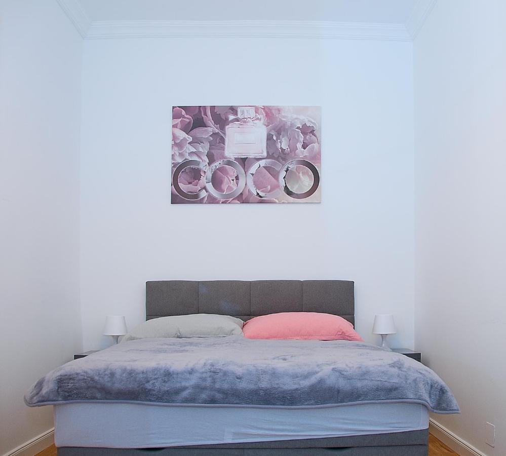Pink Lotus Apartment Viena Exterior foto